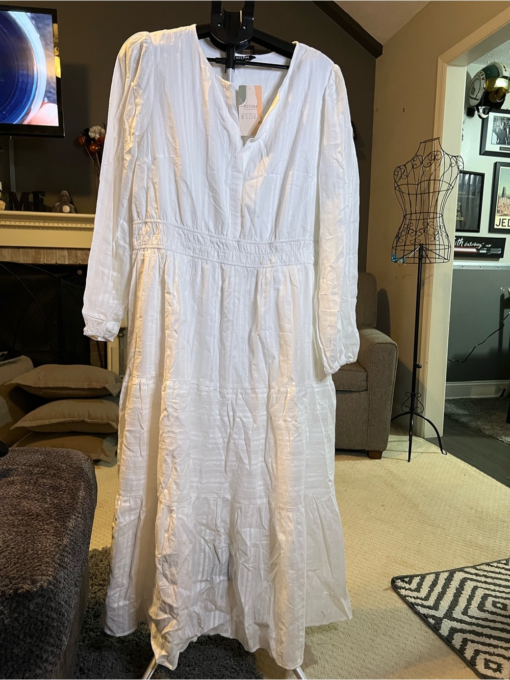 BTFBM Women’s White Long Sleeve V-Neck Maxi Dress - Women, NWT , Sz XXL